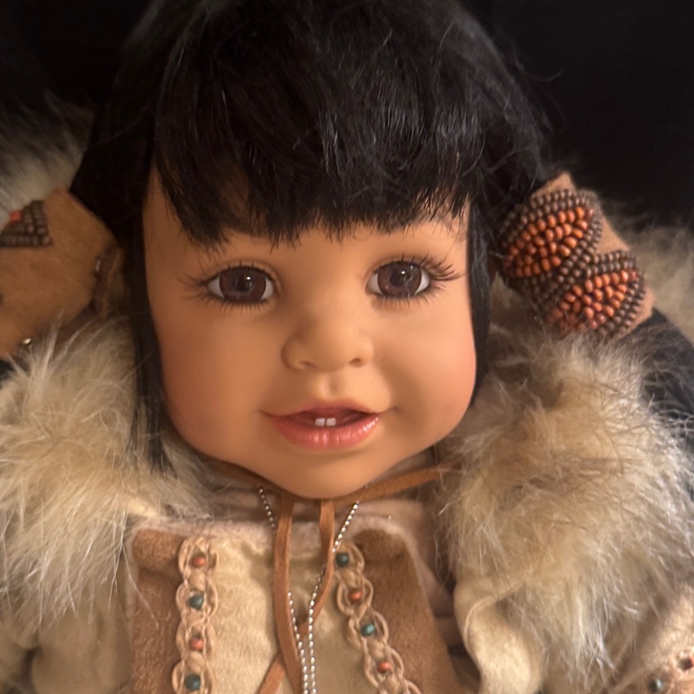 Adorable Eskimo Doll with Faux Fur Outfit - Picture 3 of 7